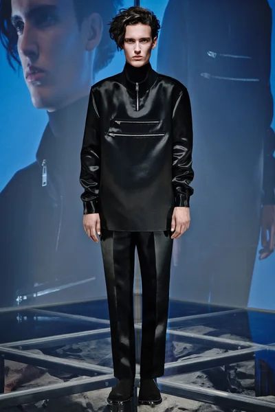Look 8